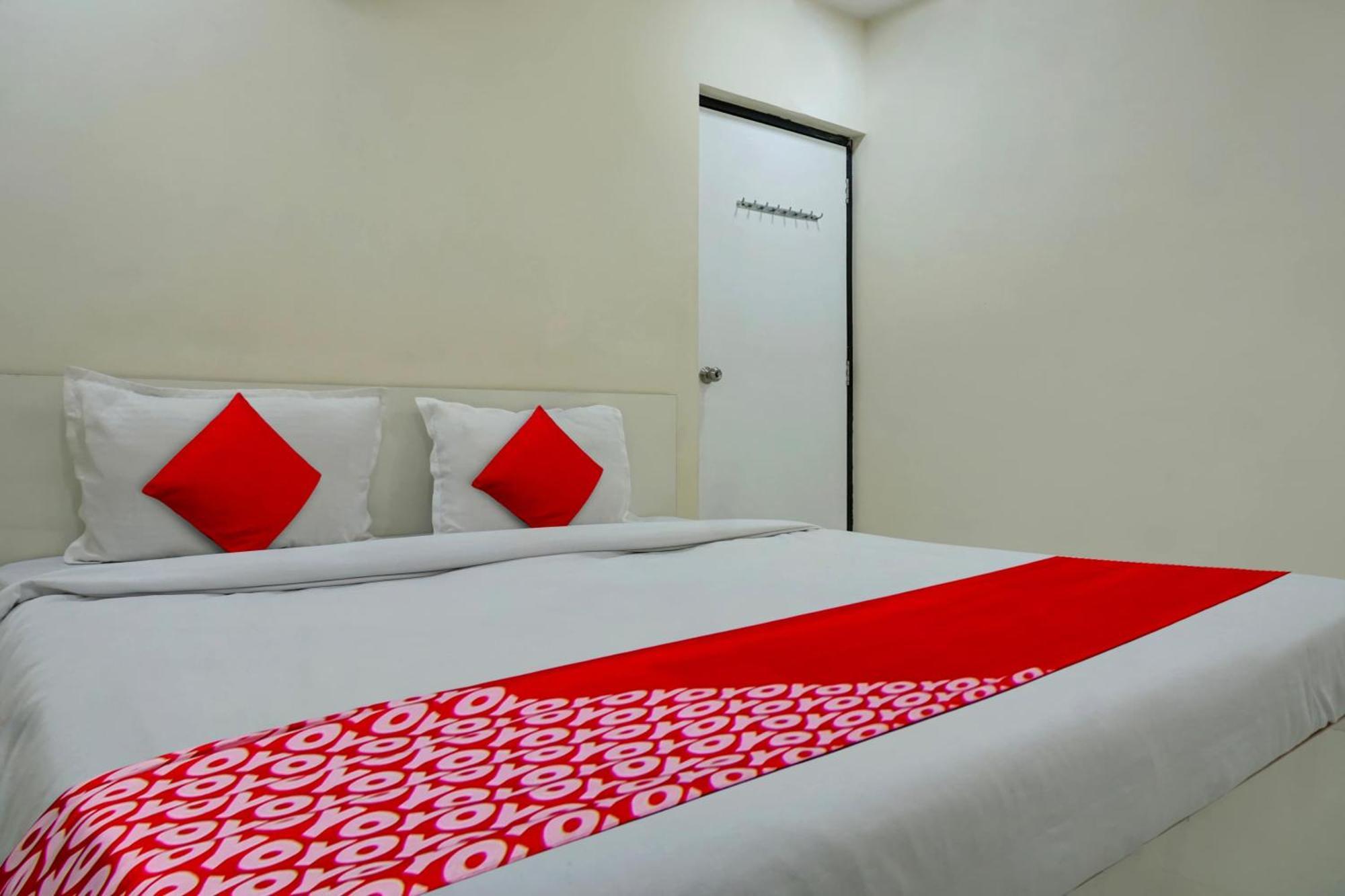 פונה Hotel O B Happy Homely Stay מראה חיצוני תמונה